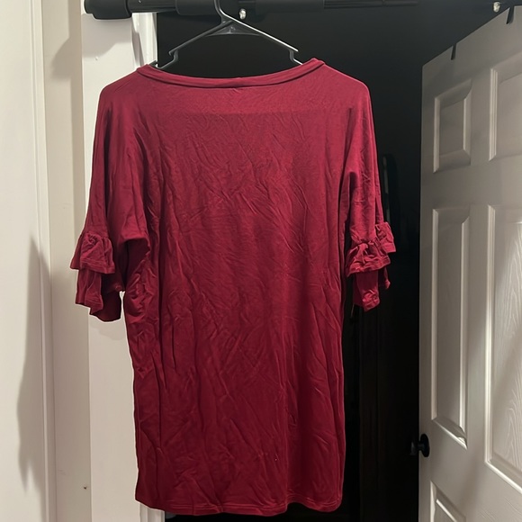 Women’s Boutique Coco and Main top - Picture 2 of 2